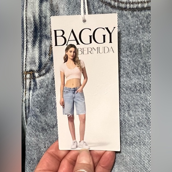 NWT Simple Society Baggy Bermuda Jean Shorts Denim Distressed Oversized Dad - Picture 6 of 11